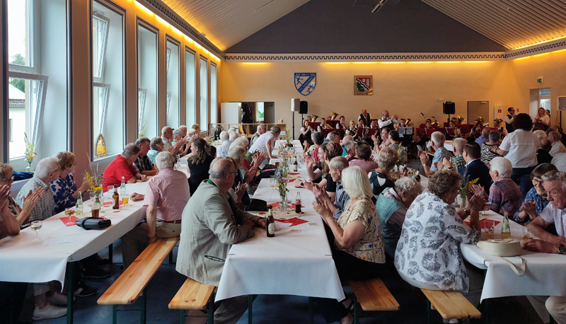 20250720 Blick in den Saal web